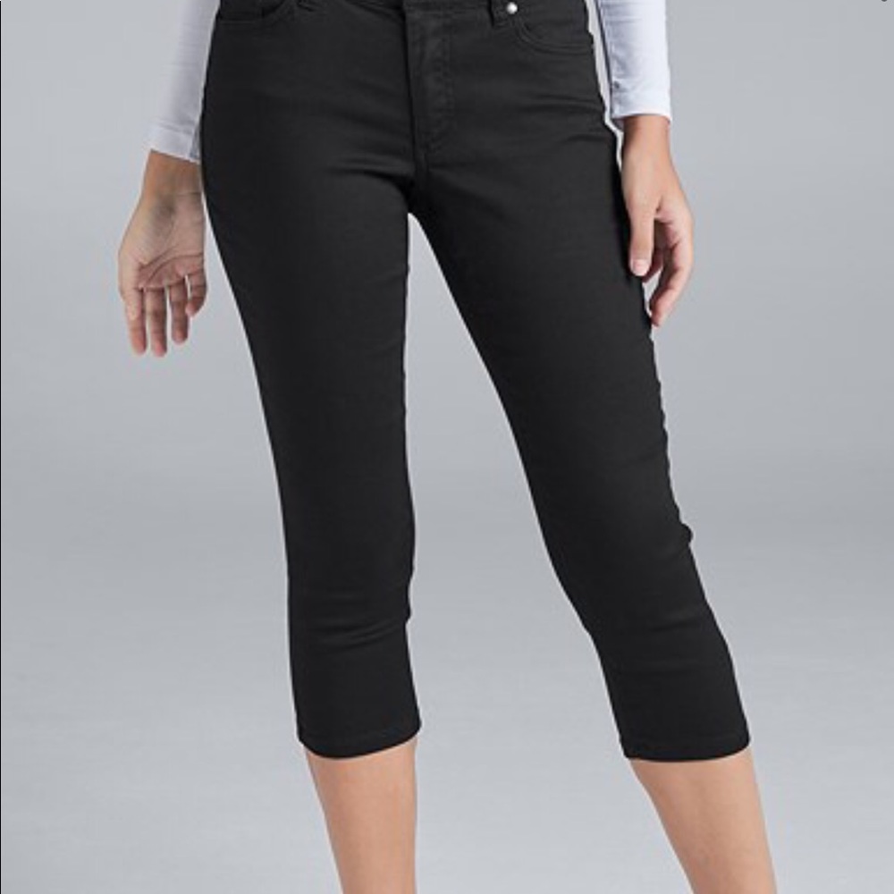 Size 14 black Capri